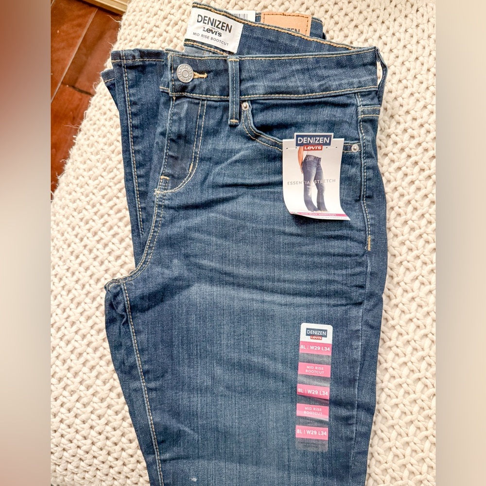 NWT Levi’s Midrise Bootcut Jeans, sz 8L